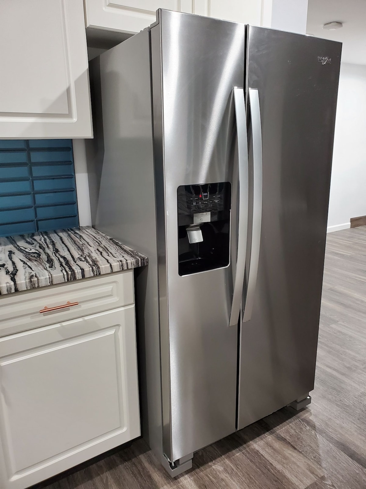 2/1 Modern BASEMENT home near Mall of GA