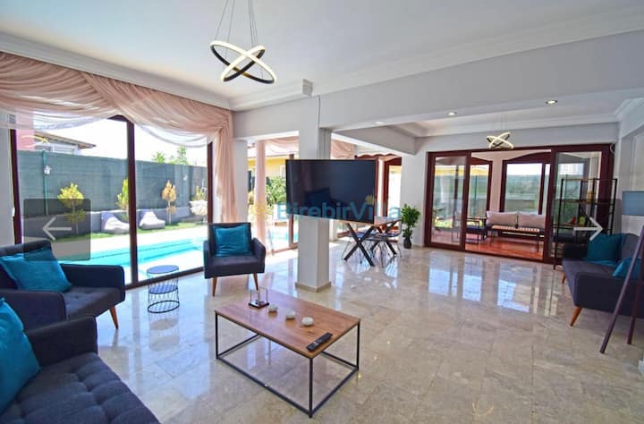 Fethiye ÖLüdeniz’de Merkezi Konumda Müstakil Villa - Ovacık