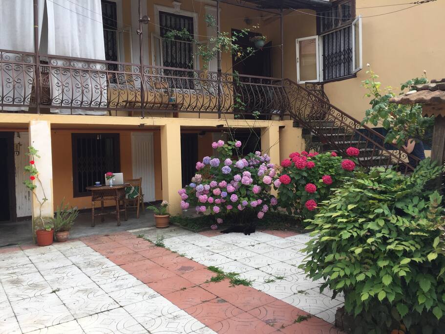 House entrance / Вход в дом