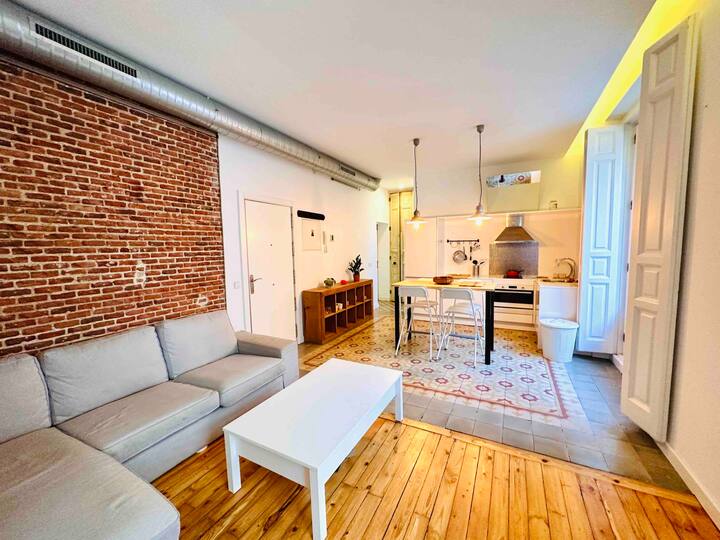 Chic Apartment In Madrid's Heart - Madrid