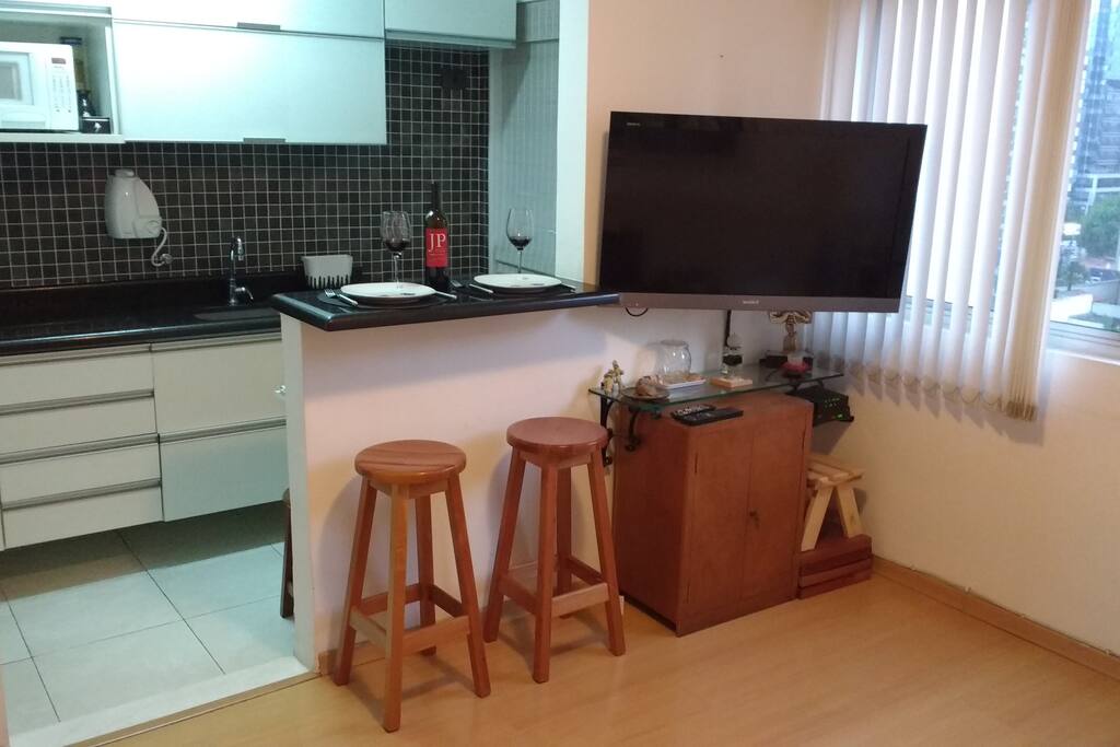 Cozinha americana e TV