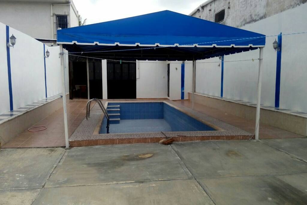 piscina techada para huespedes