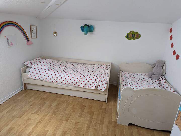 Krevat tek që kthehet në krevat dopio