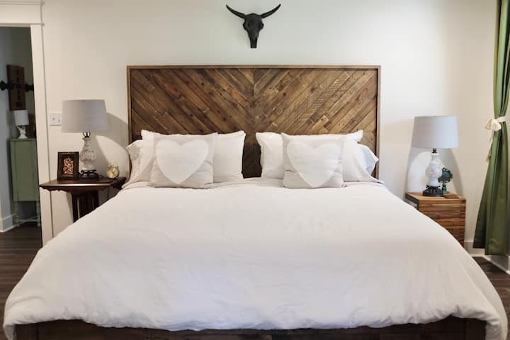 ห้องนอนใหญ่