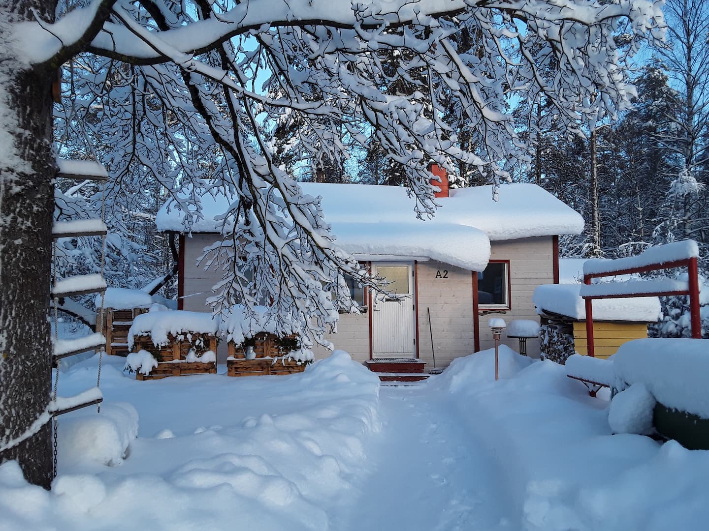 Maalaisromanttinen Kaupunkimökki 2