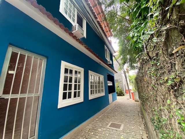 Casarão na Praia da Barra da Tijuca 16 Hóspedes.