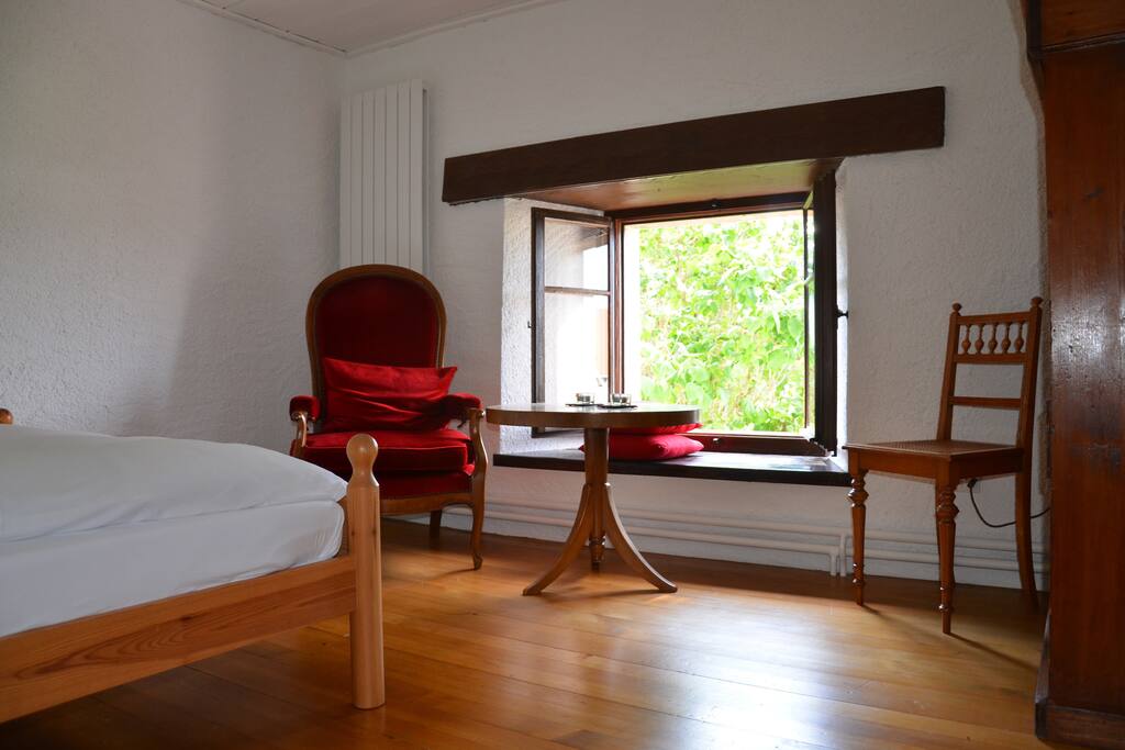 BnB Wonderlandscape
room Mont Soleil
www.wonderlandscape.ch
Le Chaumont 4
2350 Saignelégier
JURA, SWITZERLAND