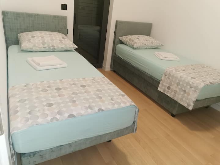 Chambre à deux lits