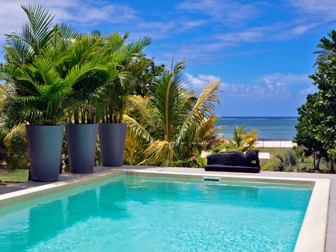Villa Antema Beachfront,  Pool, Wifi, cook