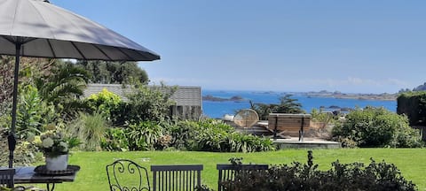 Gardenn ar Roc'h Cottage, quiet, Sea View!!
