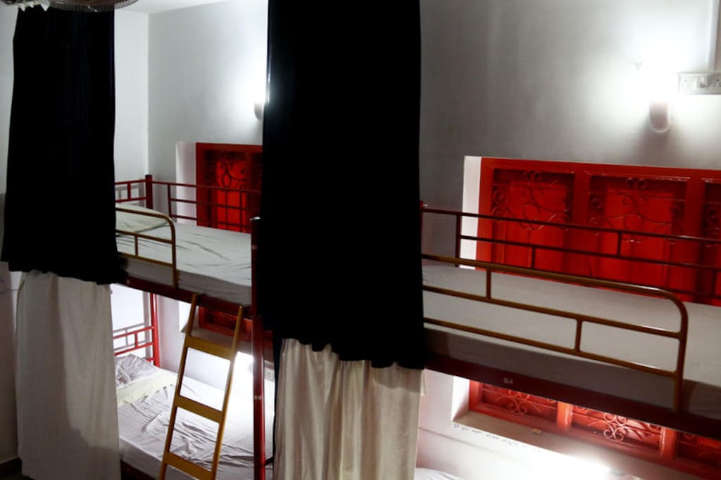 CURTAINS WITH BUNK BED