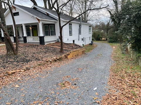Successful Airbnb property: Atlanta Home Near Lakewood Amphitheater & Downtown in Lakewood Heights