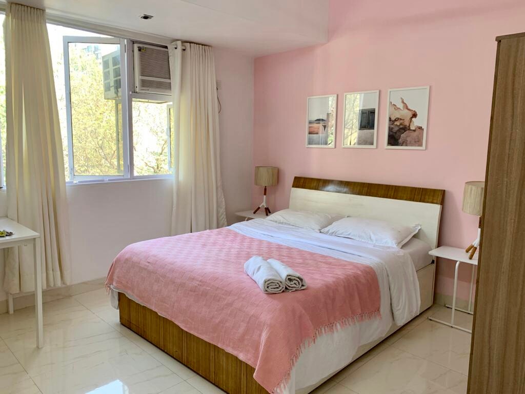 נושא ורוד פלמינגו