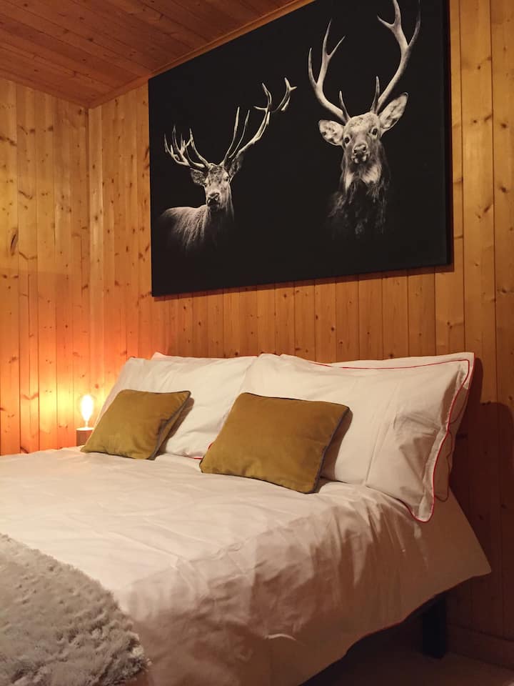 Приземен етаж Спалня 2