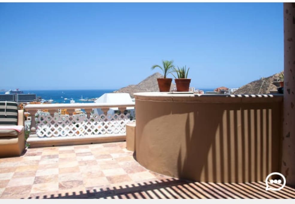 Large terrace for grilling or relaxing