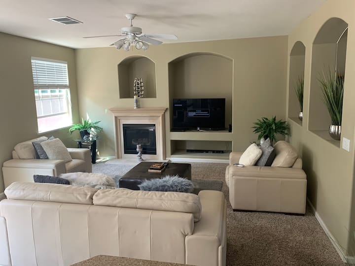 Furnished 5 Bedrooms/ 4 Bathroom, Washer, Dryer - Patterson, CA