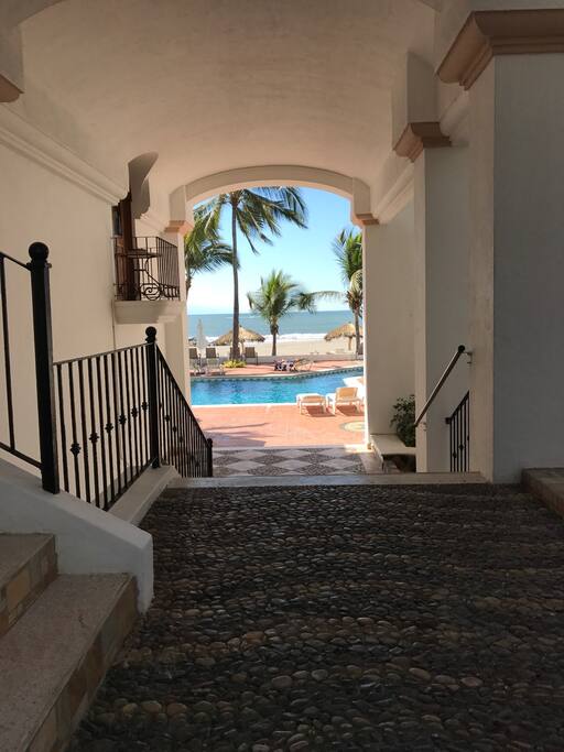 Vista desde el ingreso principal