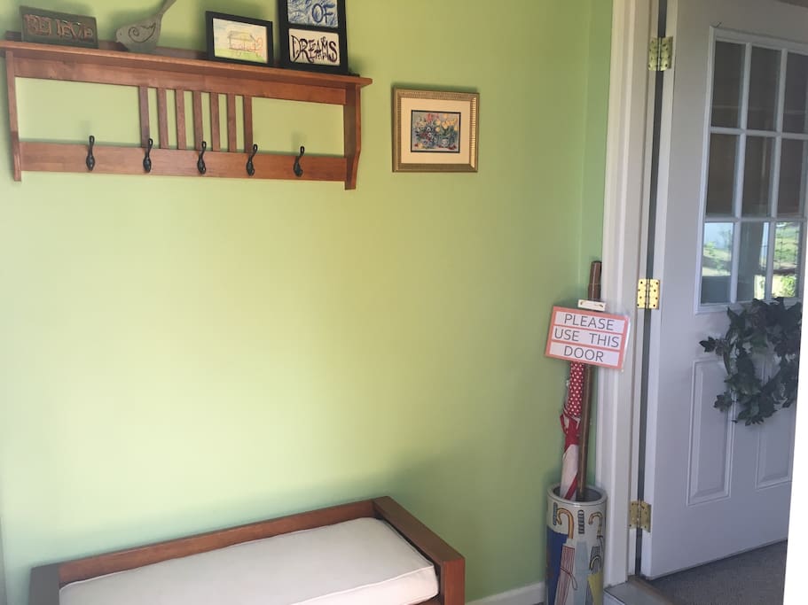 Guesthouse Entry-Way