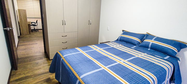 Диван со двоен кревет (т.е. палима 1 плоштад под него, дополнително)