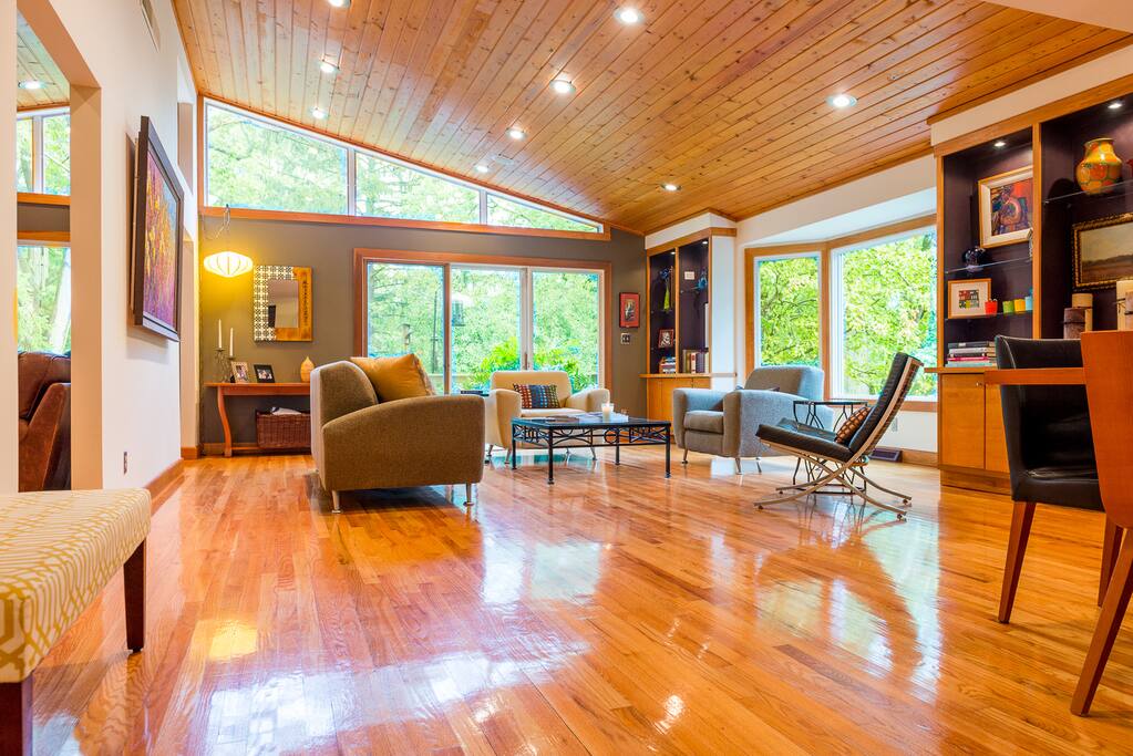 Bright, cheerful atmosphere