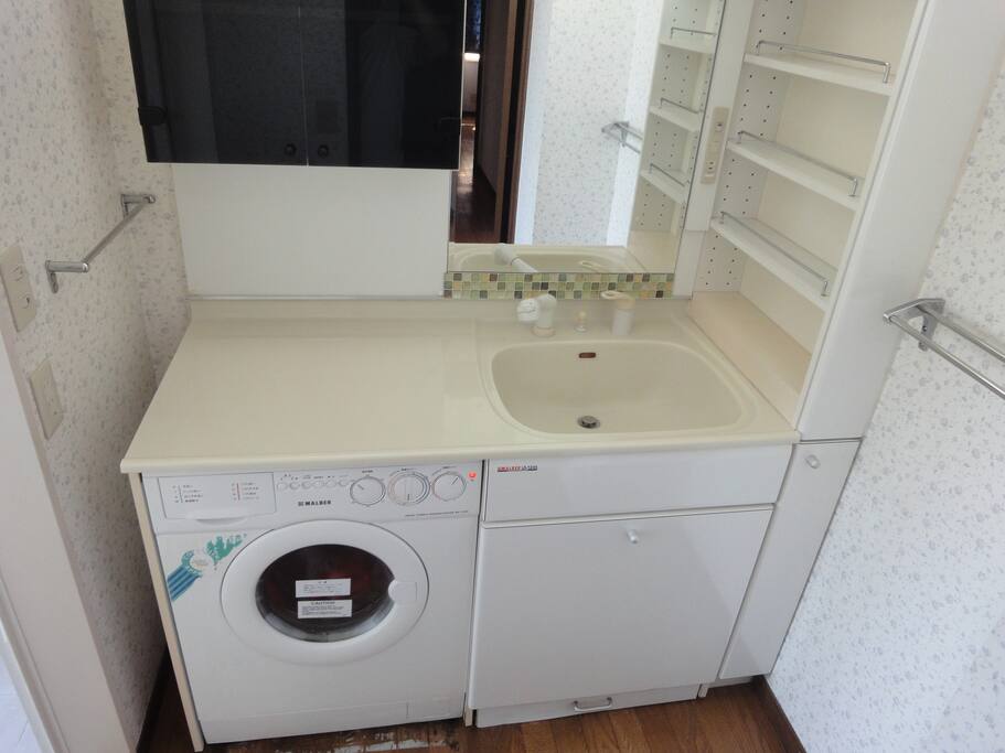 洗面所 洗濯乾燥機出来ます