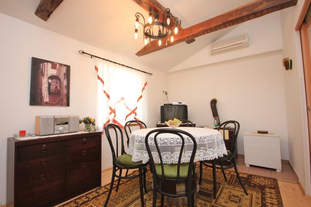 Dining room, Surface: 12 m²