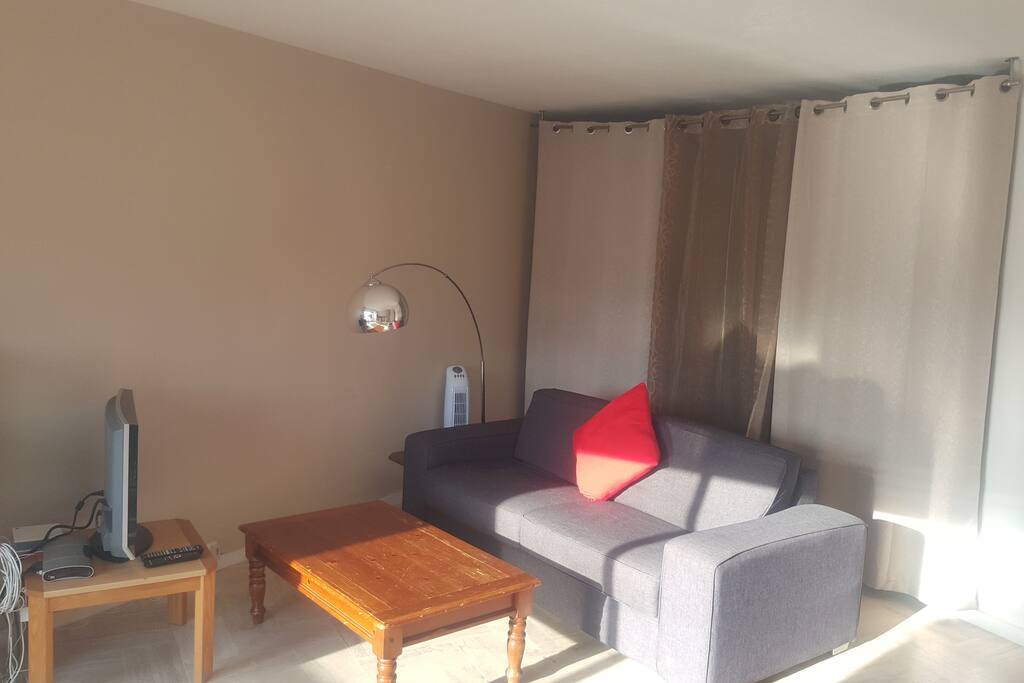 un canapé lit