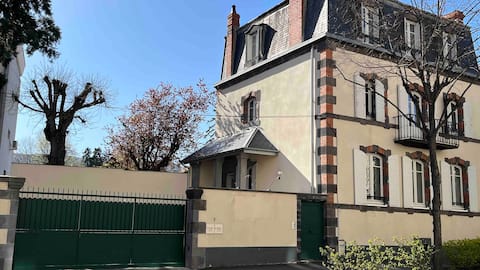Maison Berthelot: unique and central