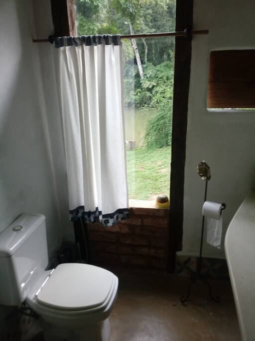 Banheiro com vista panorâmica
