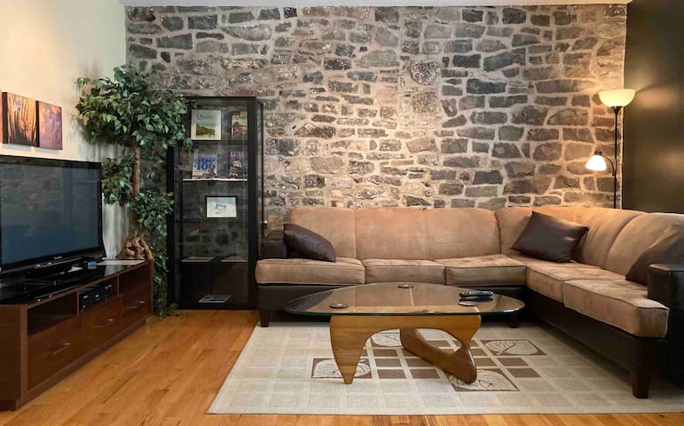 Residence on “Place Royale”