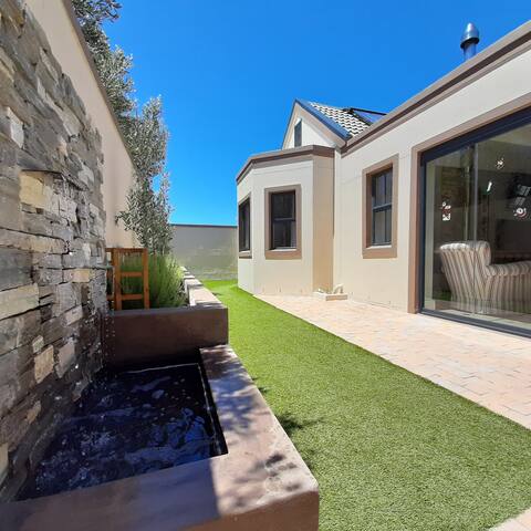 Warm and cosy home in security estate