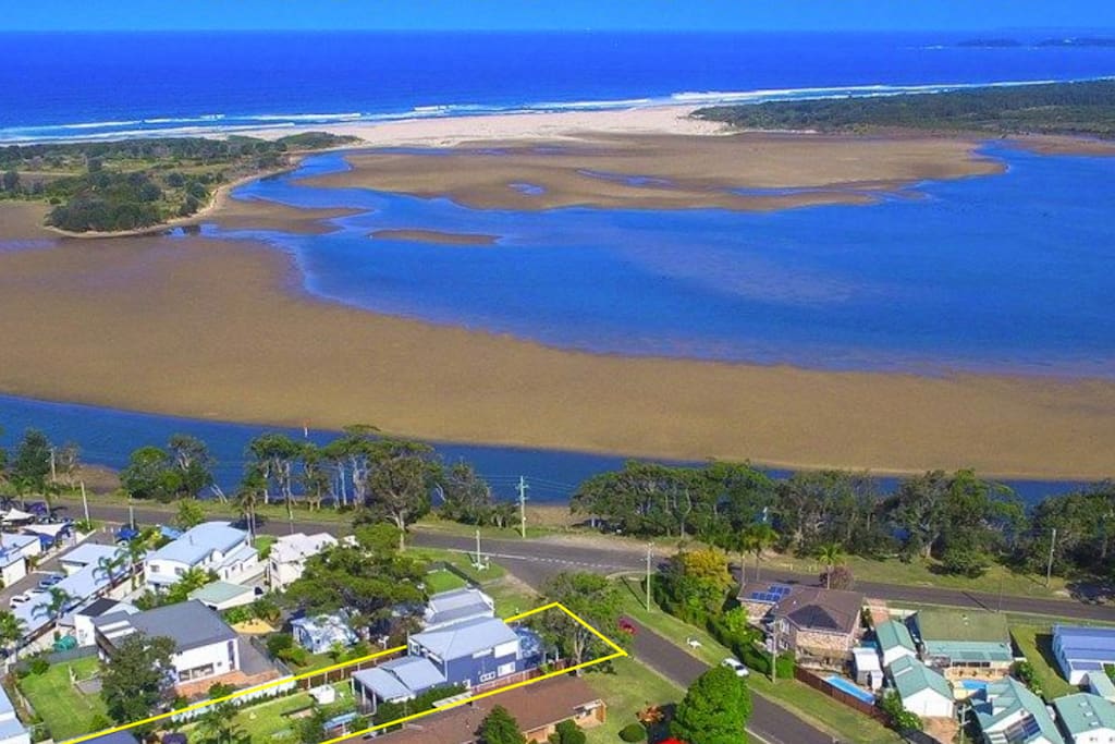 Choice of Quiet Waters or 7 Mile Beach