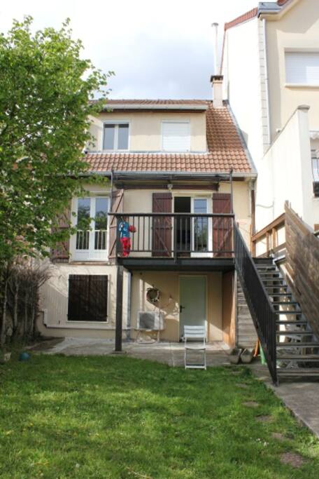 La maison côté jardin
