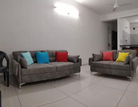Satvam 4-3BR  Full Furnished Holiday Home-Vadodara