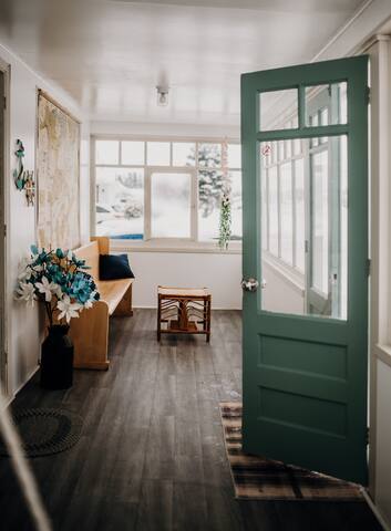 Heavenly wind and waves gallery image 3