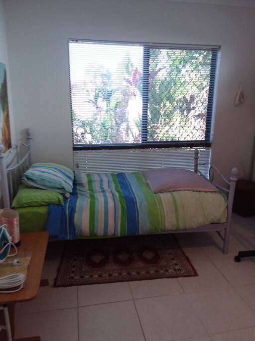 Second bedroom single bed