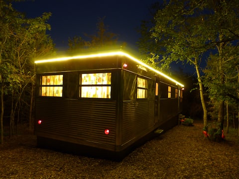 Top Airbnb: The Villa Vintage Trailer at Tin Can Acres in Denison