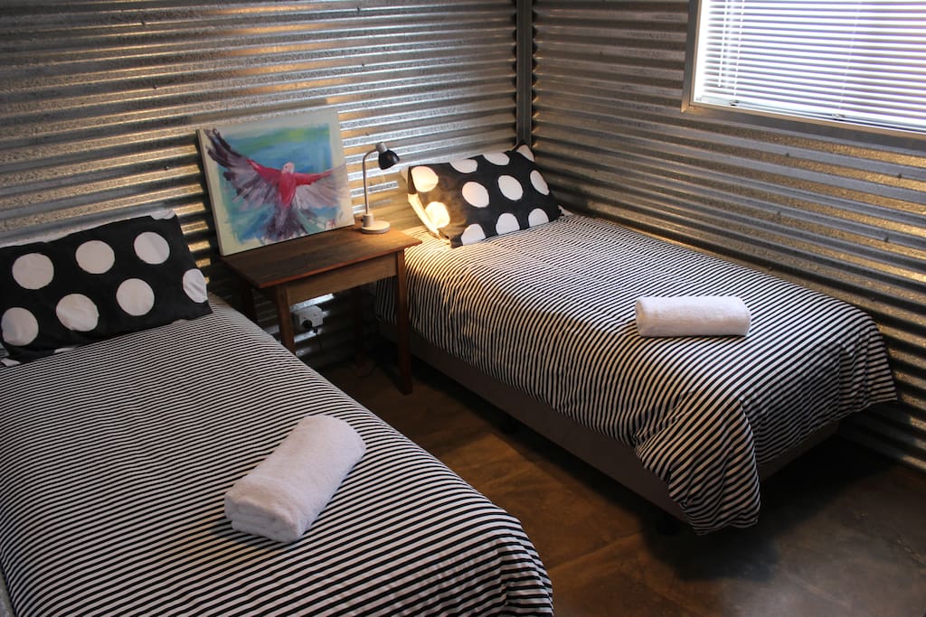 Twin bedroom
