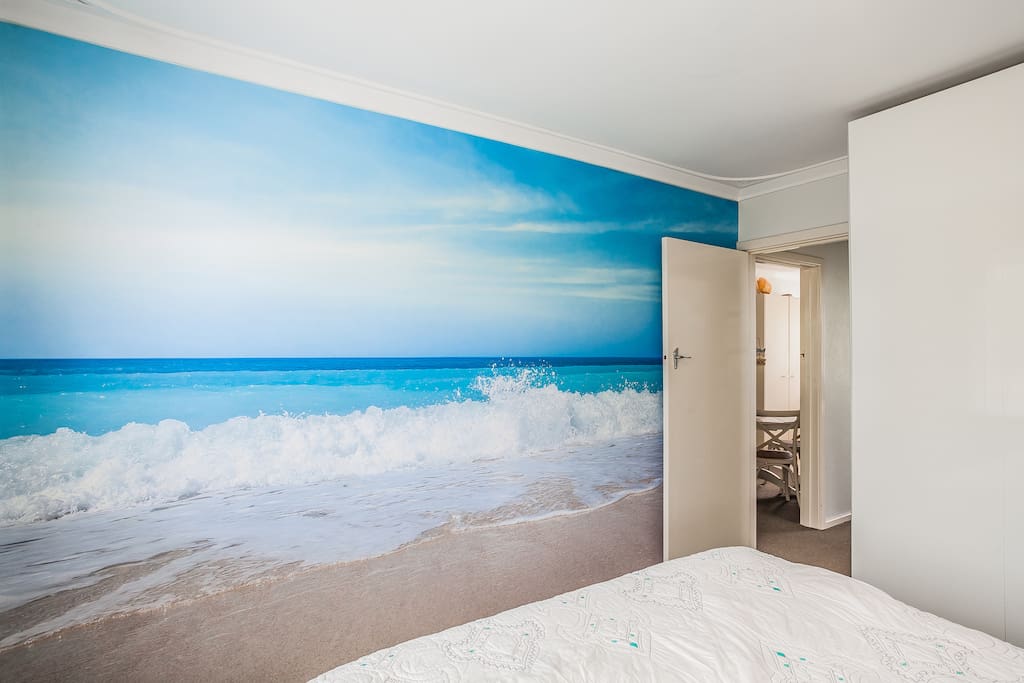 Main Bedroom with Queen Bed - yes its a mural!