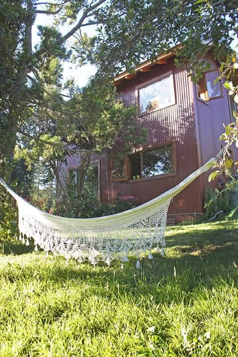 Propiedad de Airbnb exitosa: HOUSE OF LIGHT, FLOWERS AND MOUNTAIN! en Departamento Bariloche