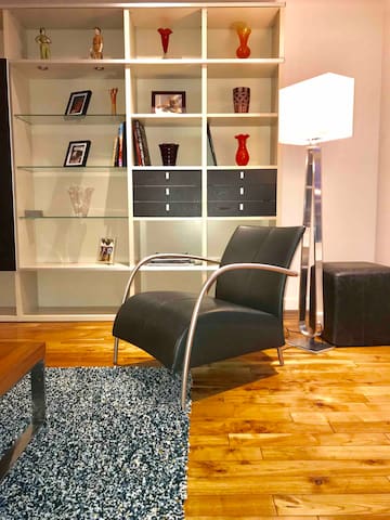 Designers home Marylebone Mayfair space to relax gallery image 4