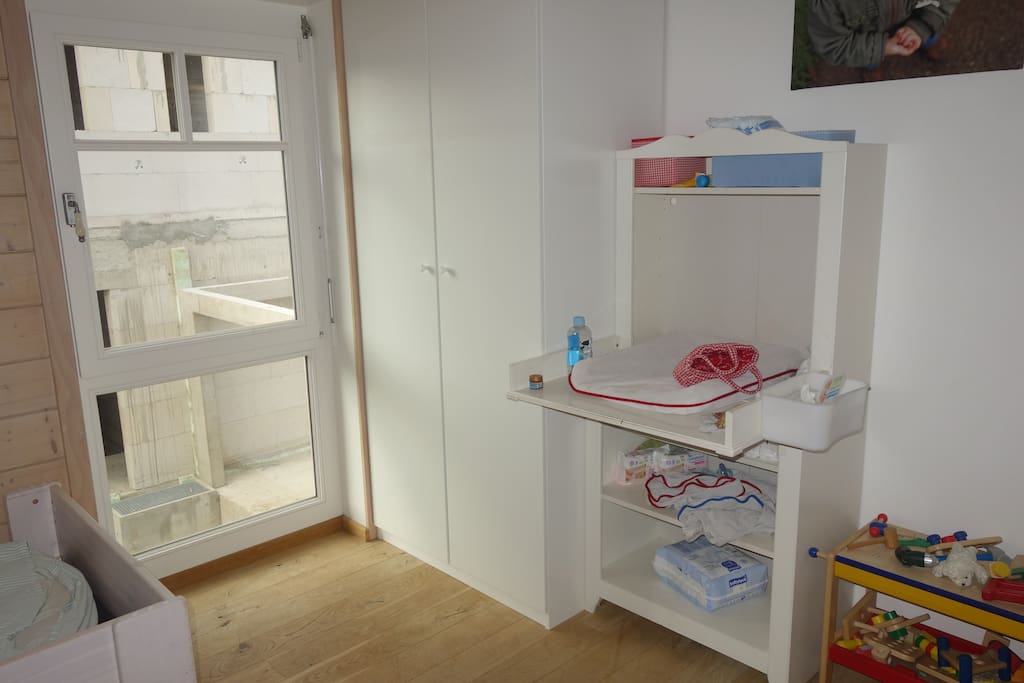 Wickelkommode im Kinderzimmer