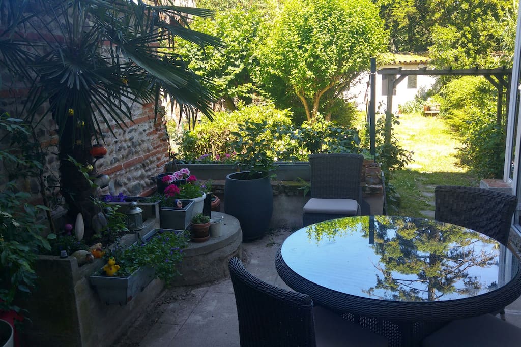 la terrasse et le jardin