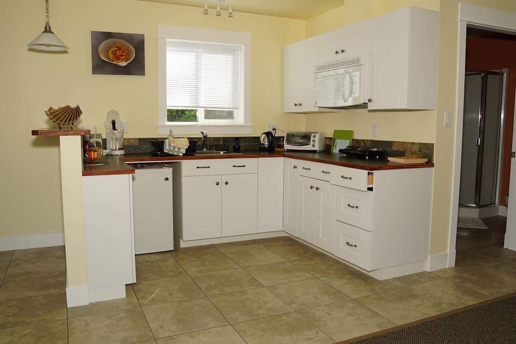 Self-Contained Kitchenette