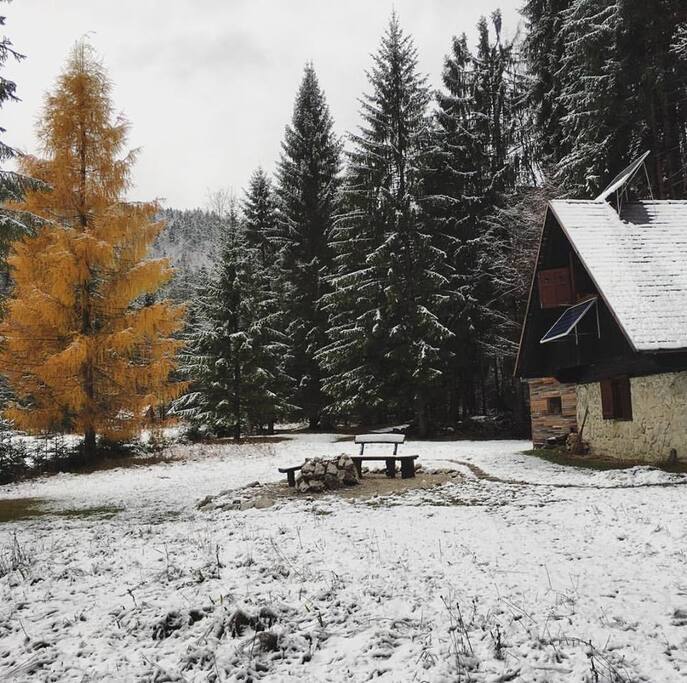 The cabin in winter - first snow.
Sauna is behind and to the side.