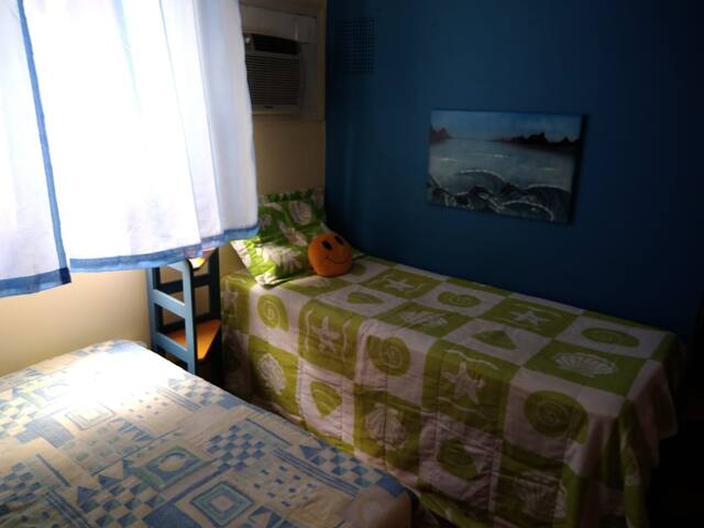 Unbelievable Tijuca Silento 5 people near Subway gallery image 4