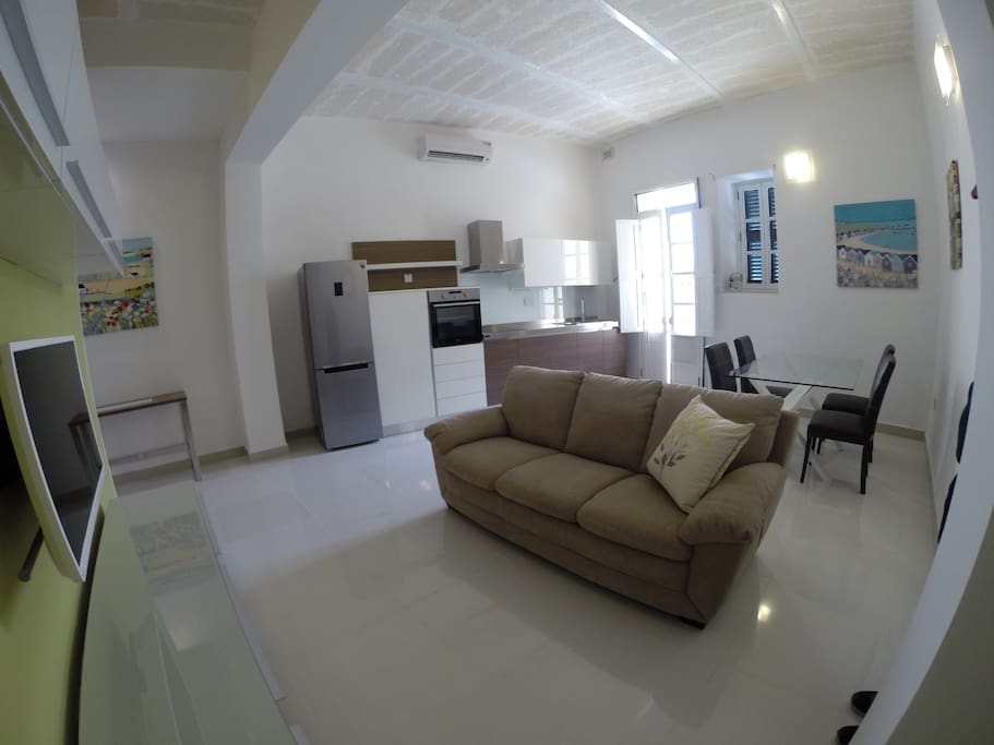 Kitchen / living / dining