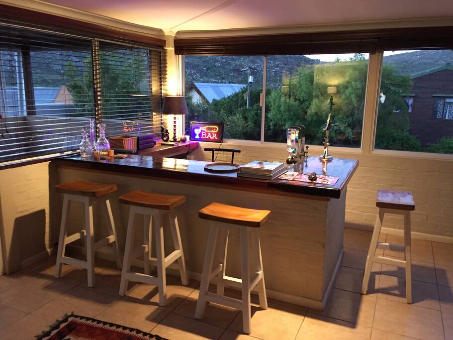 Glenhaven bar ideal for sundowners