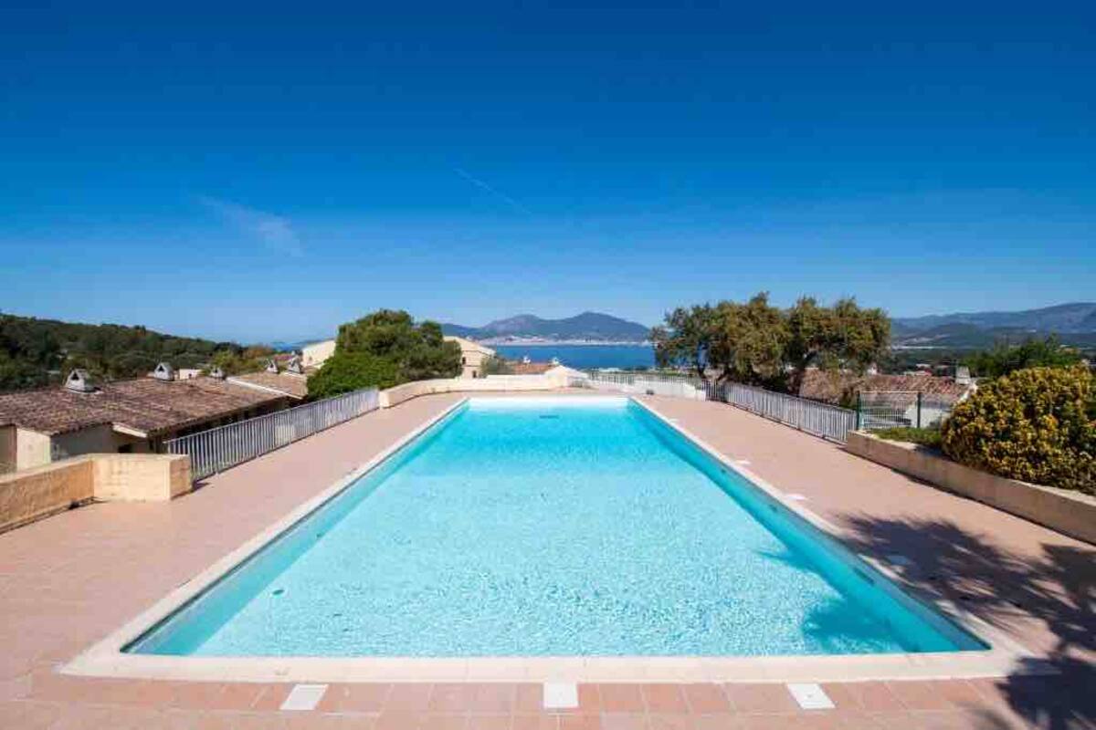 piscine de la résidence