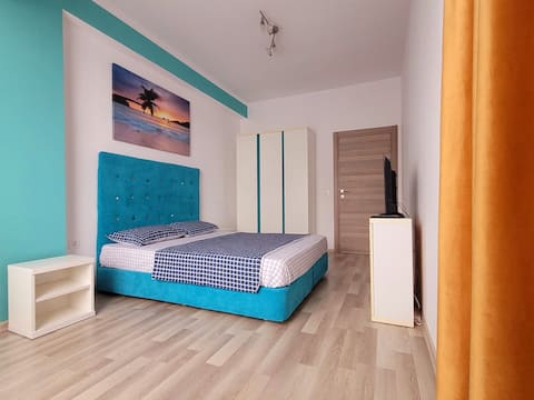 Successful Airbnb property: Summerland Apartment Mamaia - 100m from the beach in Constanța
